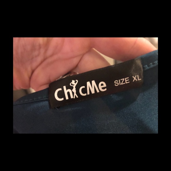 Forest green silky v neck top - Picture 7 of 8